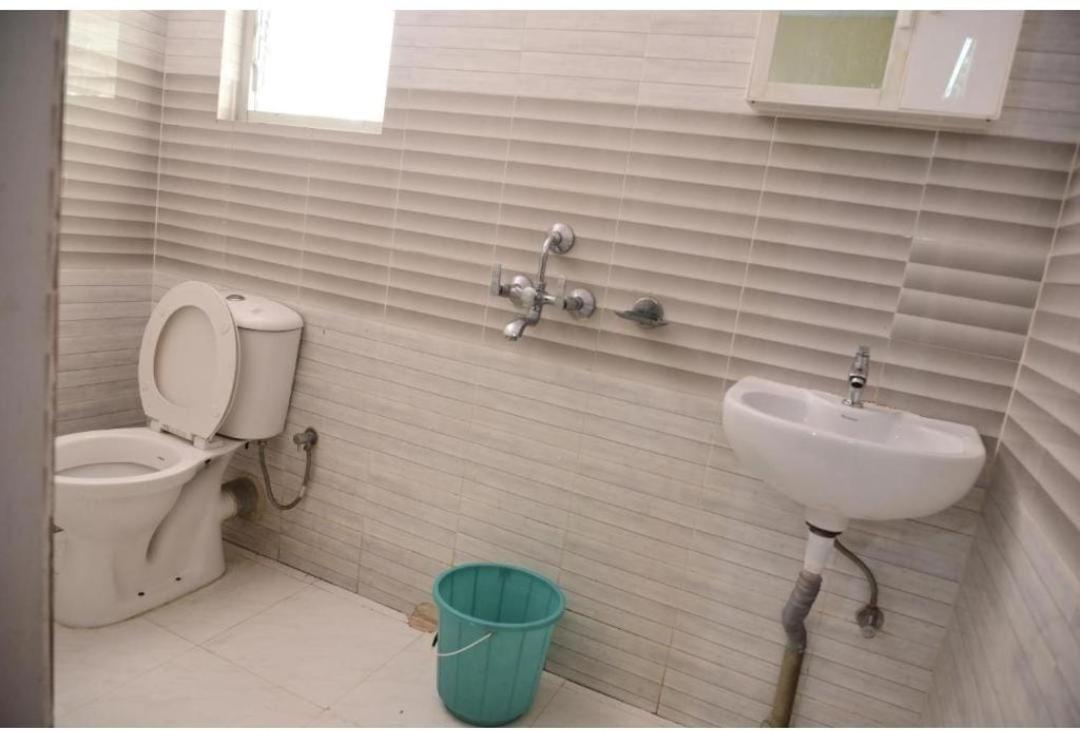 Quarto Inn Guwahati Zewnętrze zdjęcie